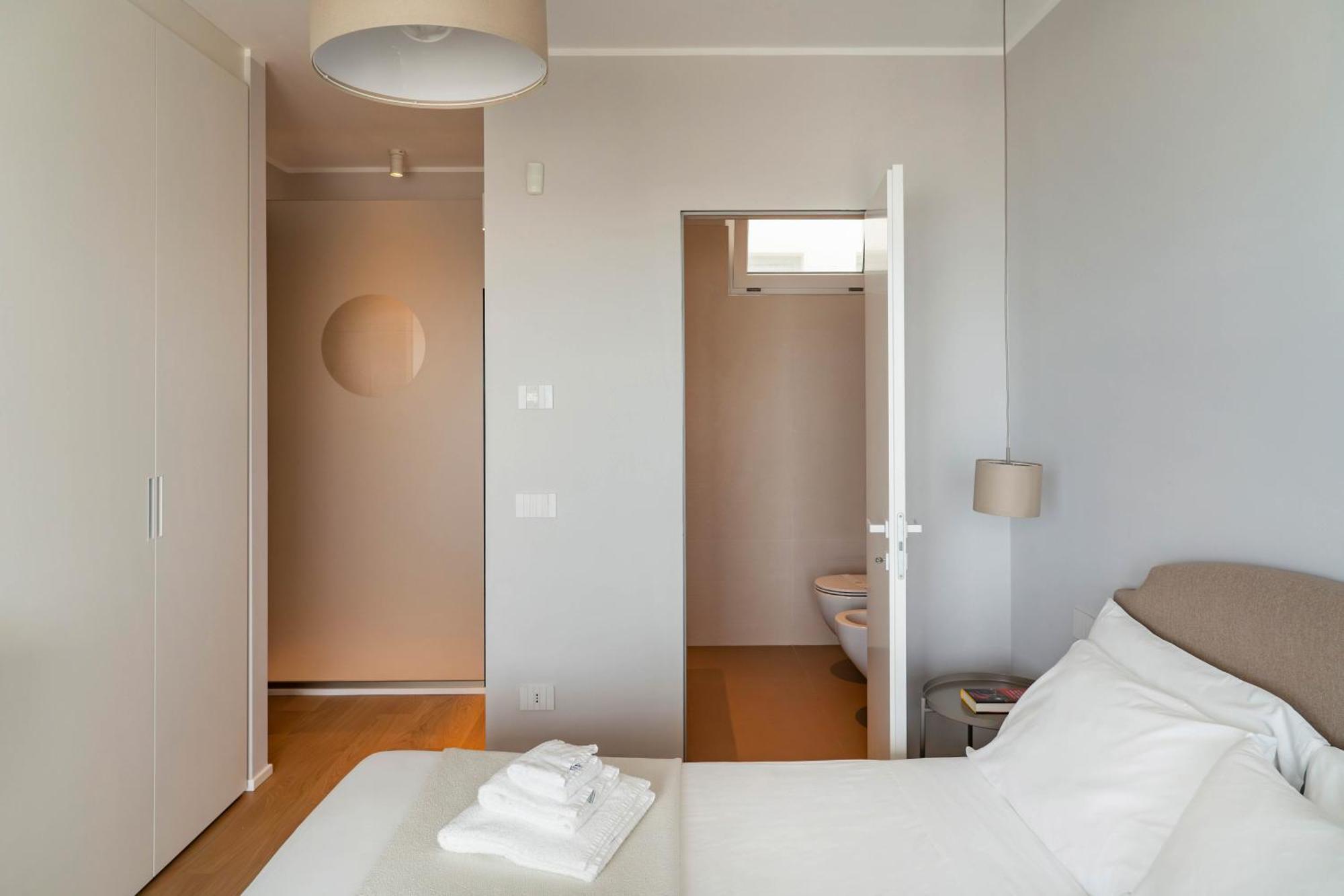Palazzo Verdi Luxury Accomodation Bari Exteriör bild